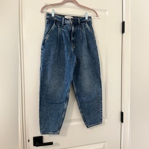 Abercrombie 80’s mom jeans